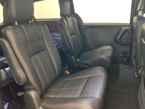 Used 2016 Dodge Grand Caravan R/T FWD image 21