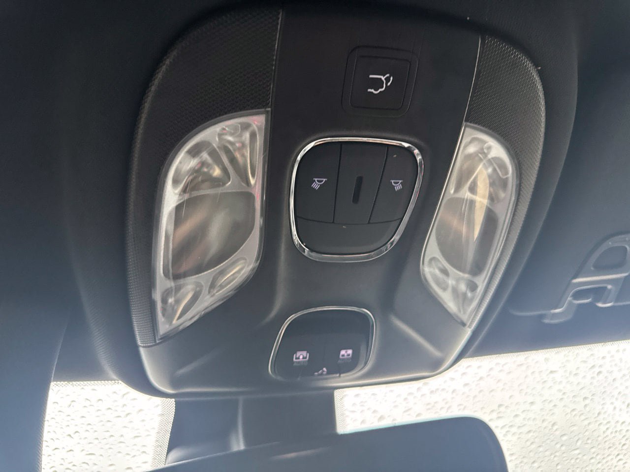 Used 2025 Jeep Compass Limited w/ Elite Group AWD/4WD image 14