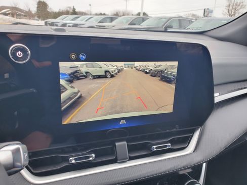 New 2026 Chevrolet Equinox LT w/ Convenience Package II FWD image 19