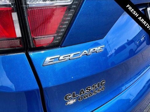 Used 2018 Ford Escape SEL w/ SEL Sport Appearance Package image 23