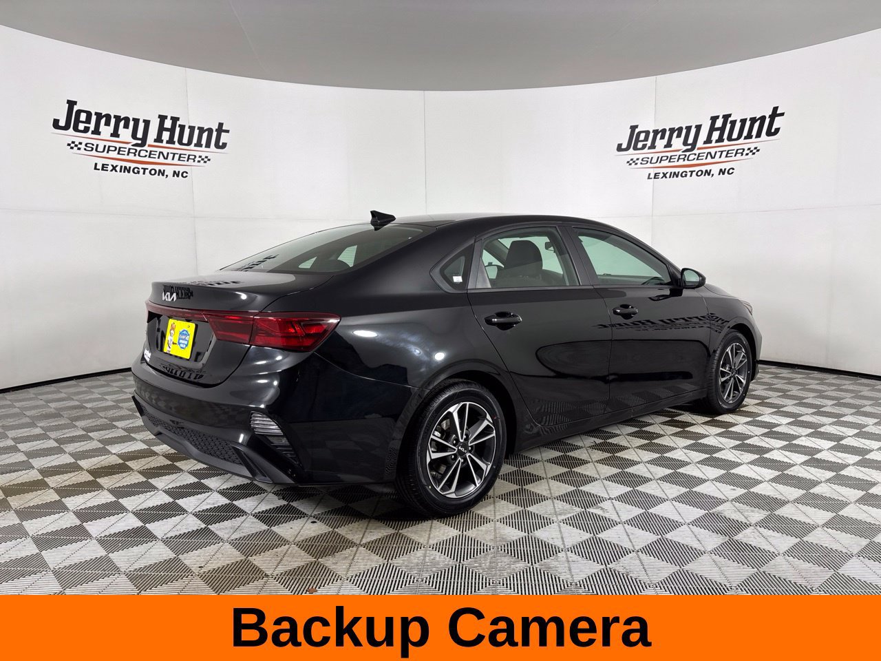 Used 2024 Kia Forte LXS FWD image 6