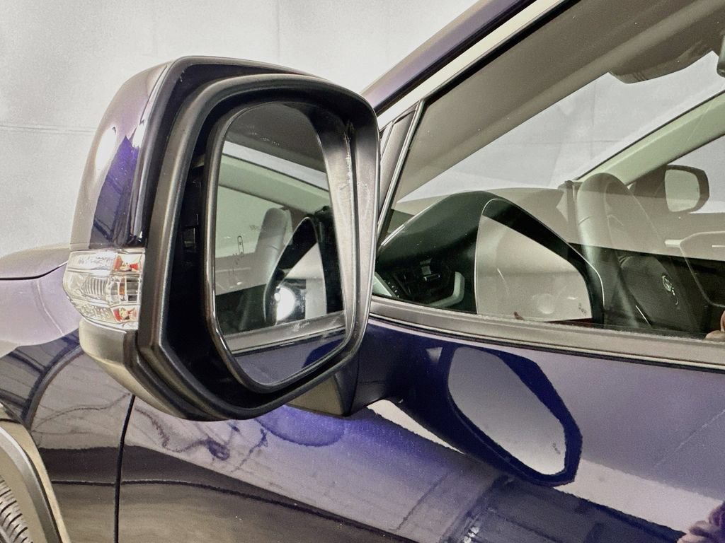 Used 2022 Toyota RAV4 XLE Premium FWD image 38