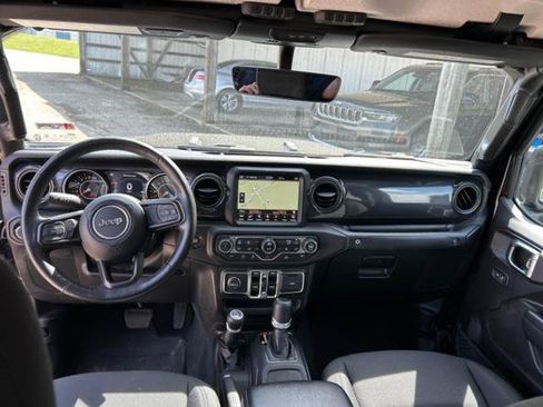 Used 2022 Jeep Gladiator Sport image 4