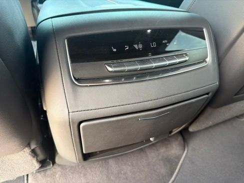 Certified 2025 Cadillac Escalade ESV Premium Luxury RWD image 20