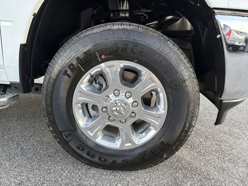 Used 2024 RAM 2500 Big Horn w/ Protection Group image 12