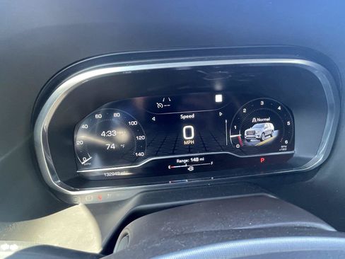 Used 2022 GMC Yukon SLE RWD image 16