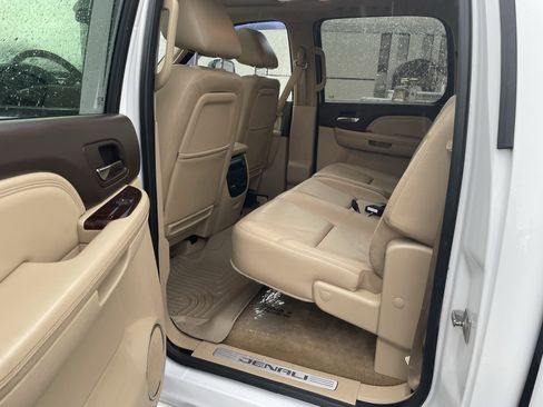 Used 2011 GMC Sierra 3500 Denali image 27