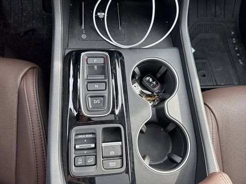 Certified 2025 Honda Pilot Elite image 24