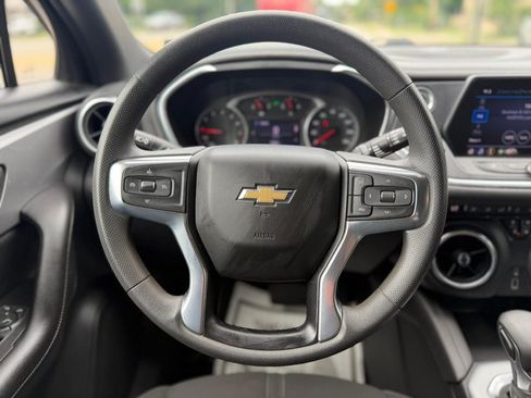 Used 2021 Chevrolet Blazer LT FWD image 25