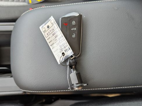 Used 2025 Volkswagen Tiguan S FWD image 35