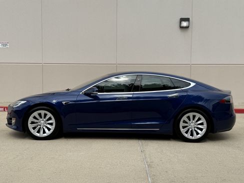 Used 2018 Tesla Model S 100D AWD/4WD image 3