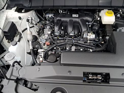 New 2025 Nissan Pathfinder Platinum w/ Cargo Package image 23