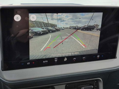 New 2025 Ford Maverick XL image 21