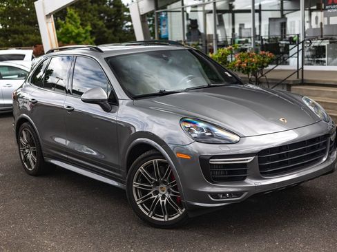 Used 2016 Porsche Cayenne GTS AWD/4WD image 2