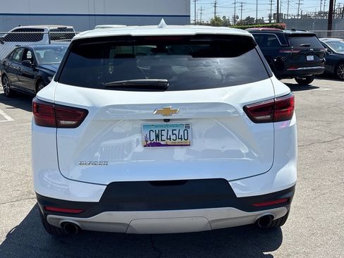 Used 2025 Chevrolet Blazer LT FWD image 4