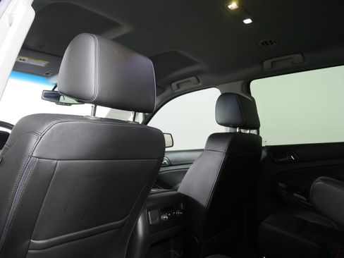 Used 2018 GMC Yukon SLT RWD image 16
