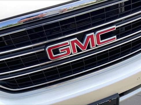 Used 2015 GMC Yukon SLT w/ Open Road Package AWD/4WD image 29