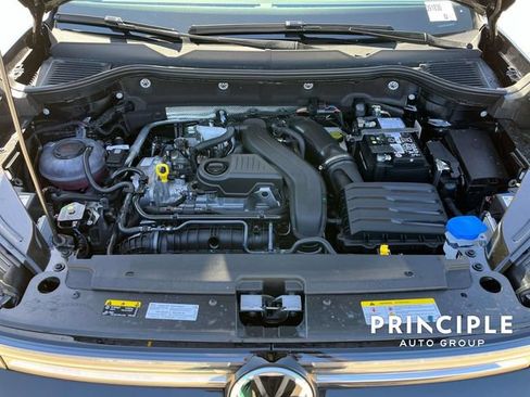 Used 2025 Volkswagen Taos SEL AWD/4WD image 37