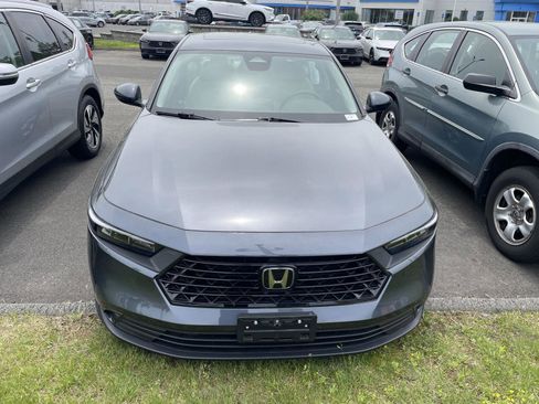 Used 2024 Honda Accord EX image 2
