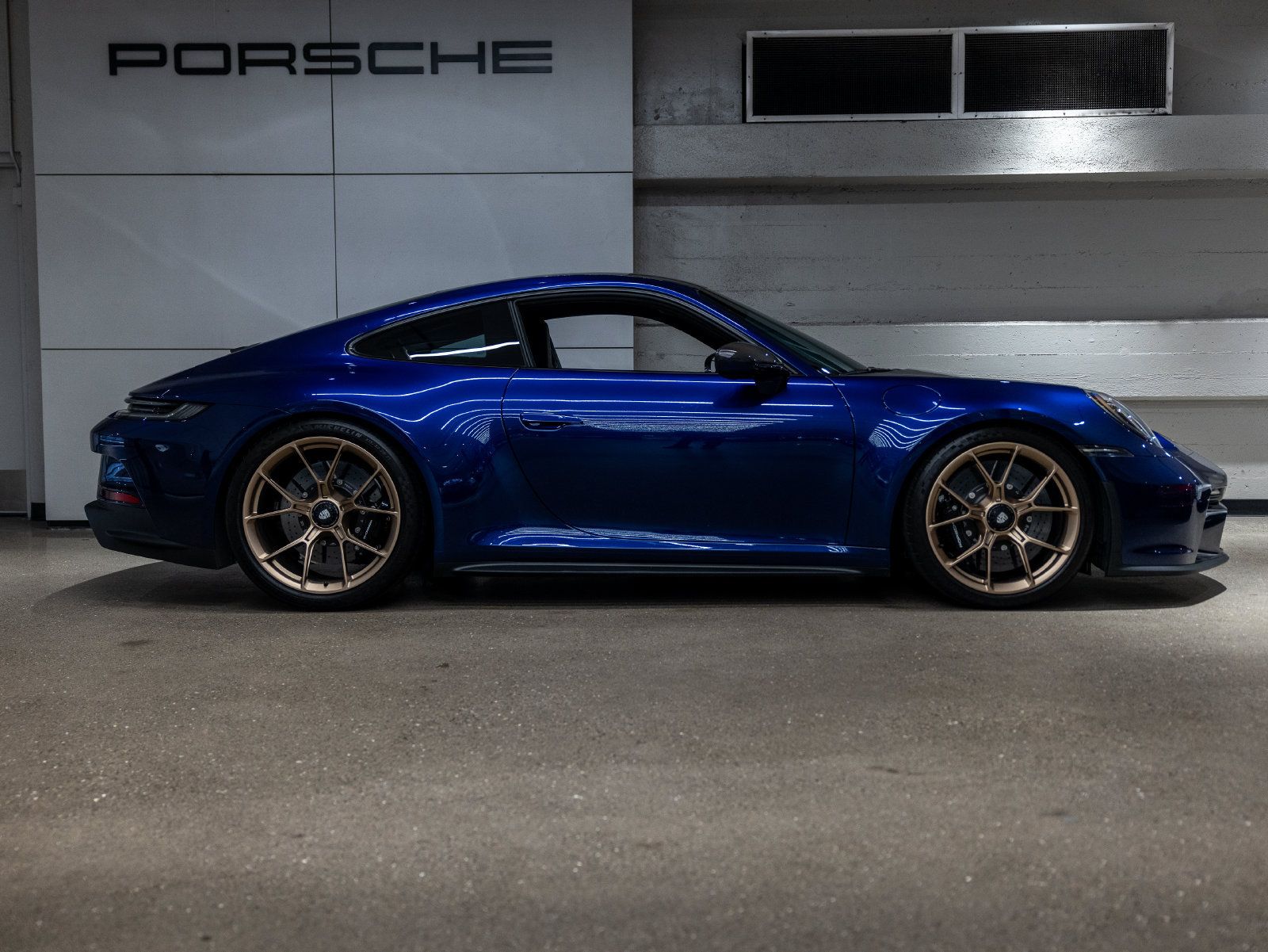 Certified 2023 Porsche 911 GT3 RWD image 9