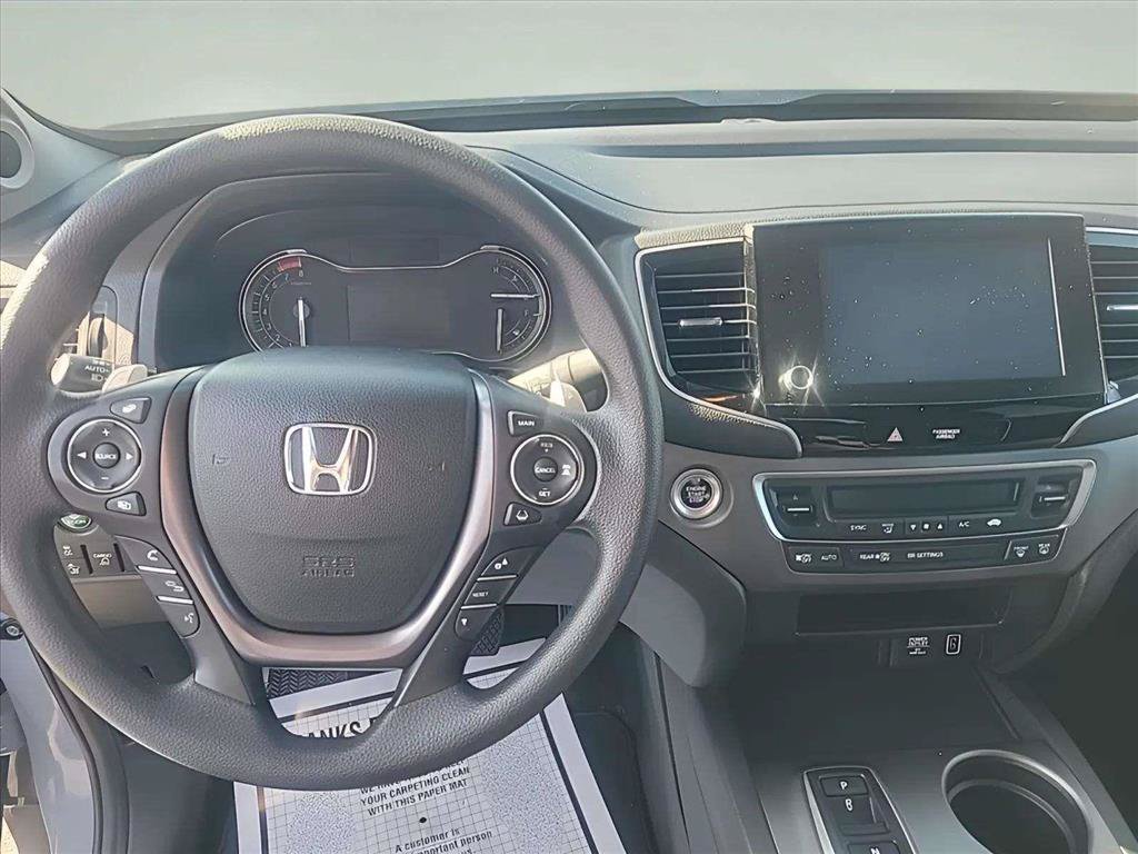 Used 2023 Honda Ridgeline Sport image 12