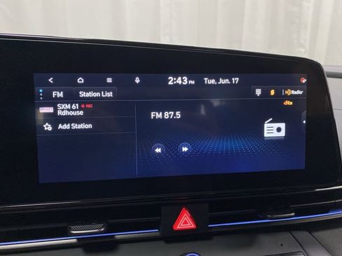 New 2025 Hyundai Elantra SEL image 17