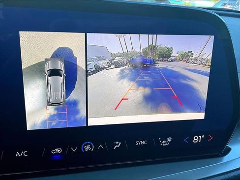 Used 2024 Chevrolet Traverse LS image 14