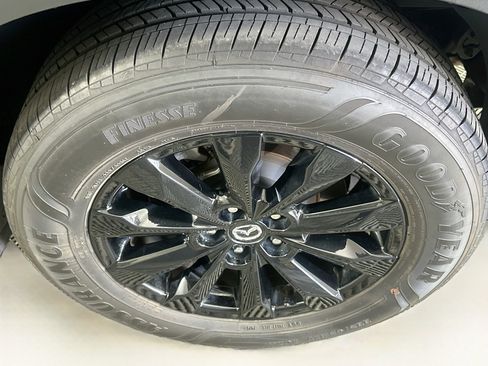 Used 2025 MAZDA CX-50 AWD 2.5 S w/ Premium Package image 11