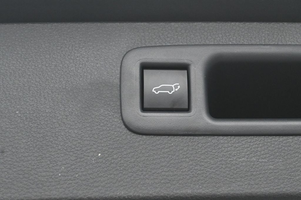 Used 2026 Toyota Highlander Platinum AWD/4WD image 34
