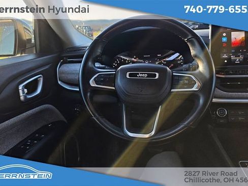 Used 2022 Jeep Compass Latitude image 7