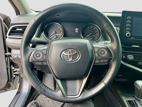 Used 2022 Toyota Camry SE w/ Cold Weather Package image 11