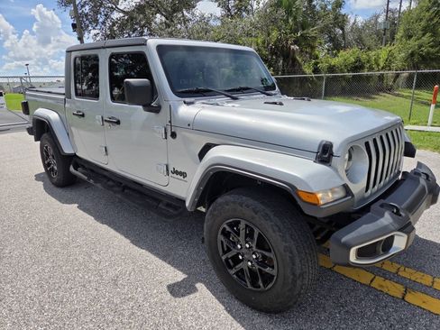 Used 2023 Jeep Gladiator Sport AWD/4WD image 14