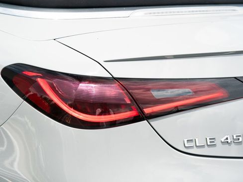 Used 2024 Mercedes-Benz CLE 450 4MATIC Cabriolet w/ Driver Assistance Package image 18