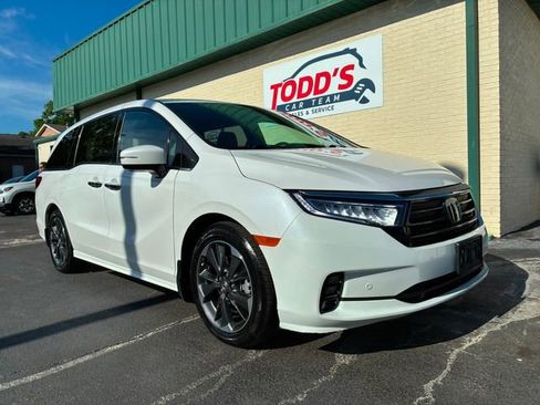 Used 2023 Honda Odyssey Elite image 5