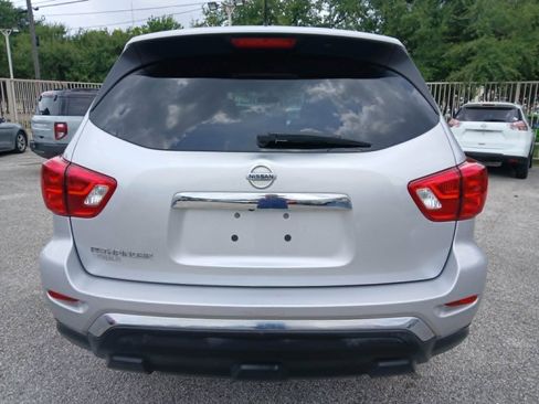 Used 2018 Nissan Pathfinder S FWD image 6