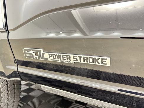 New 2025 Ford F250 Lariat w/ Lariat Ultimate Package image 9