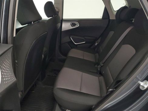 Used 2020 Kia Soul LX image 23