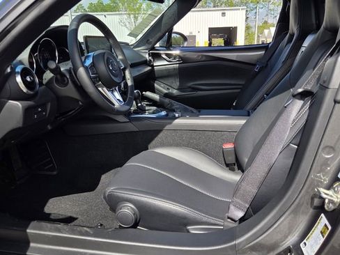 New 2026 MAZDA MX-5 Miata RF Grand Touring RWD image 4