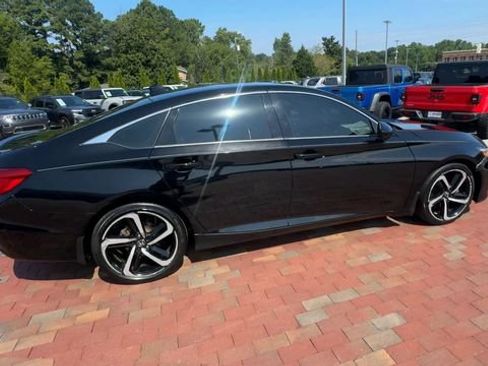 Used 2020 Honda Accord Sport image 3