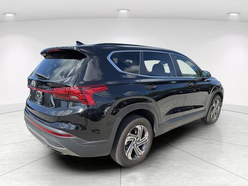 Used 2023 Hyundai Santa Fe SE FWD image 4