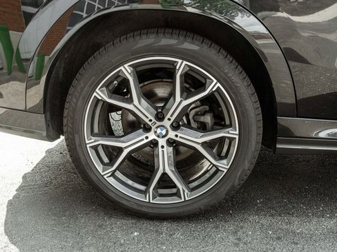 Used 2022 BMW X6 xDrive40i AWD/4WD image 29
