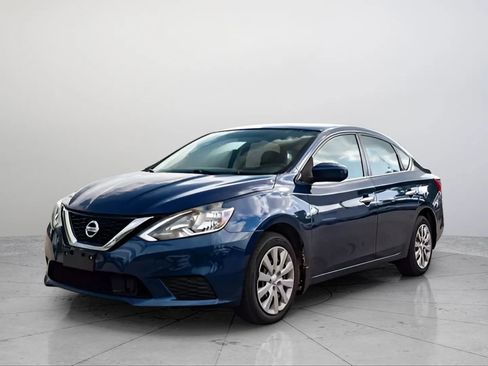 Used 2019 Nissan Sentra S FWD image 1