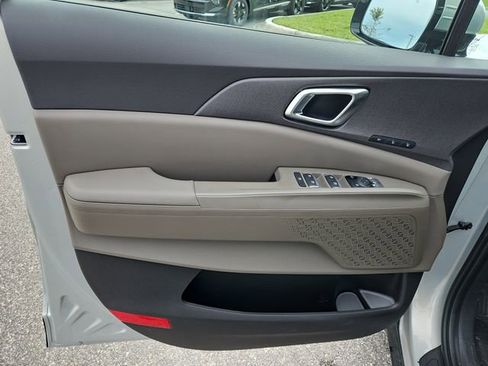 New 2026 Kia Carnival EX FWD image 16