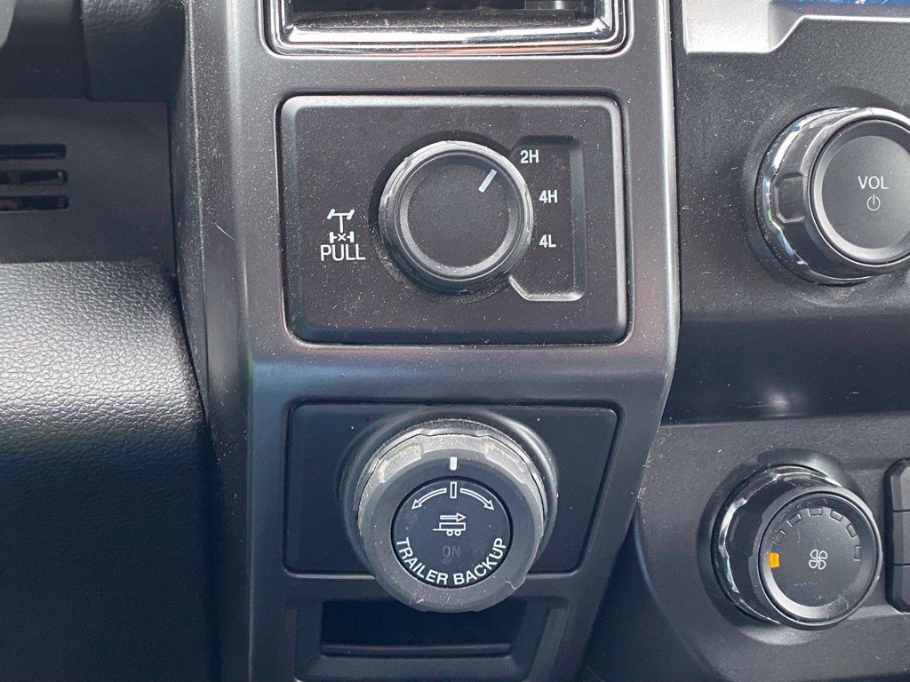 Used 2020 Ford F150 XLT w/ Equipment Group 302A Luxury AWD/4WD image 28