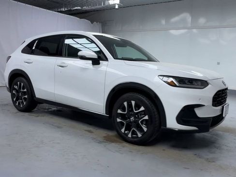 Certified 2026 Honda HR-V EX-L image 2