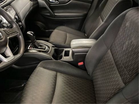 Used 2017 Nissan Rogue S AWD/4WD image 10