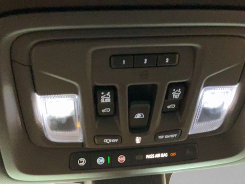 Used 2021 GMC Sierra 1500 SLT w/ SLT Convenience Package AWD/4WD image 22