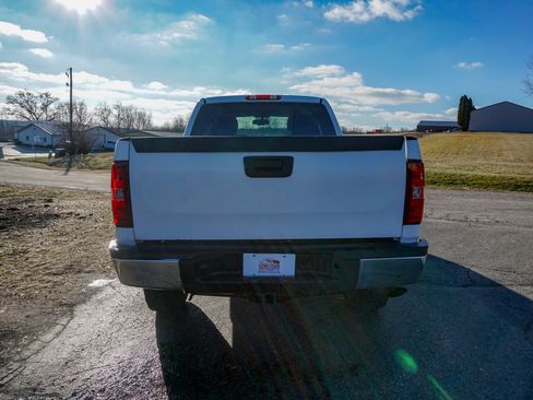 Used 2009 Chevrolet Silverado 2500 LT w/ Exterior Plus Package image 4