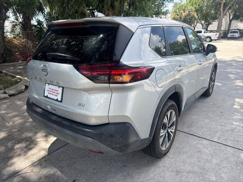 Used 2023 Nissan Rogue SV FWD image 6