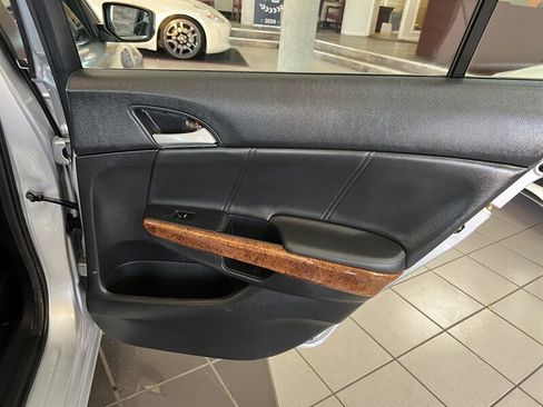 Used 2012 Honda Accord EX-L image 25